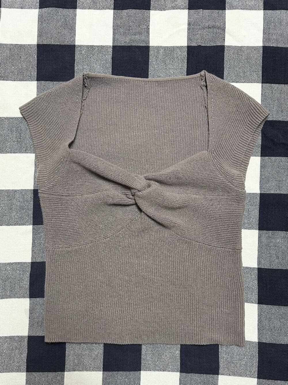 Cute Knit Sweetheart Twist Gray Cap Sleeve Top